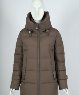 Зимняя женская куртка Ecimeer M 54 коричневая